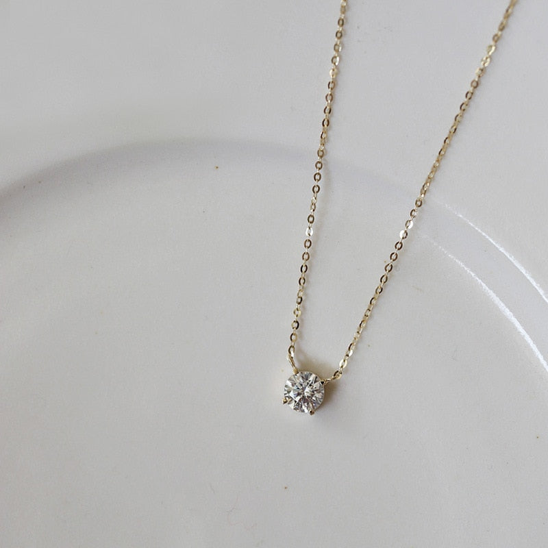 Women’s diamond necklace 