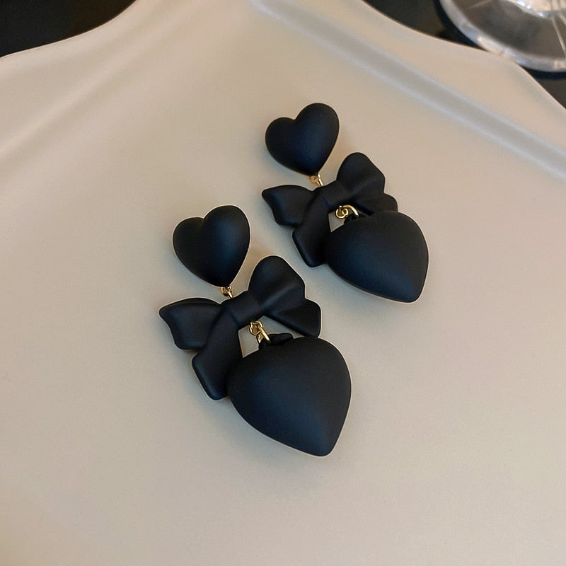 Women’s black earrings