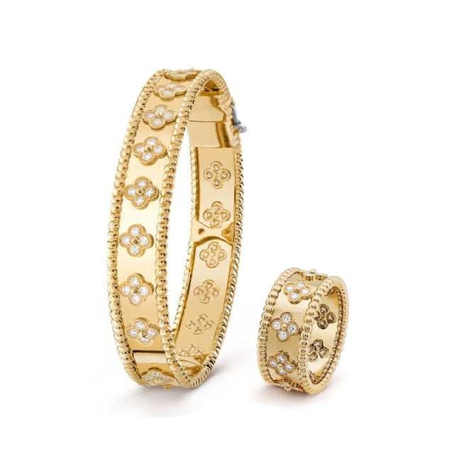 Women’s gold bracelet and ring set 