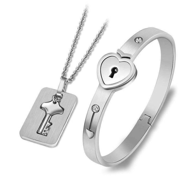 Couple’s silver necklace and bracelet set